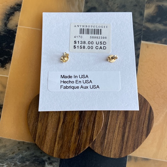 NWT Stunning SOPHIE MONET Gold and Wood Earrings - Picture 2 of 4